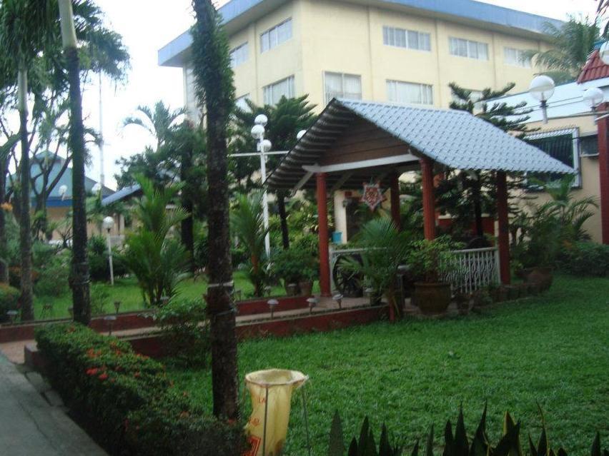 Gems Hotel And Conference Center Antipolo Buitenkant foto
